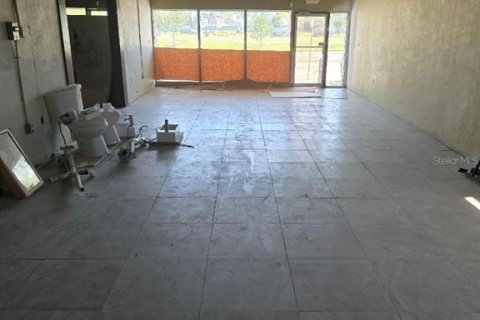 Propiedad comercial en alquiler en Sarasota, Florida, 286.23 m2 № 1301275 - foto 3