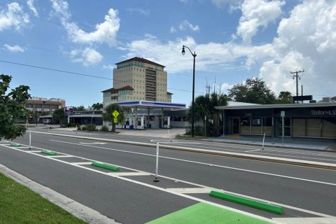 Propiedad comercial en alquiler en Sarasota, Florida, 286.23 m2 № 1301275 - foto 1