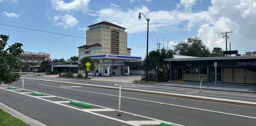 Propiedad comercial en Sarasota, Florida 286.23 m2 № 1301275