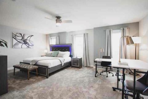 House in Davenport, Florida 9 bedrooms, 405.98 sq.m. № 1825110 - photo 29