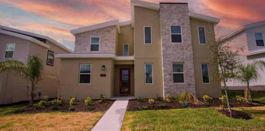 House in Davenport, Florida 9 bedrooms, 405.98 sq.m. № 1825110