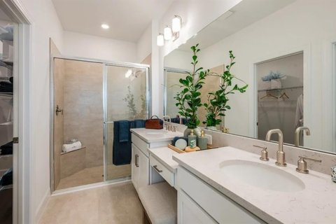 House in Winter Garden, Florida 2 bedrooms, 140.75 sq.m. № 2236033 - photo 4