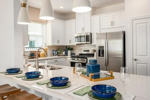 House in Winter Garden, Florida 2 bedrooms, 140.75 sq.m. № 2236033 - photo 2