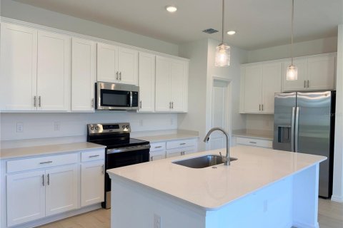 Villa ou maison à louer à Tavares, Floride: 4 chambres, 174.28 m2 № 2416333 - photo 7