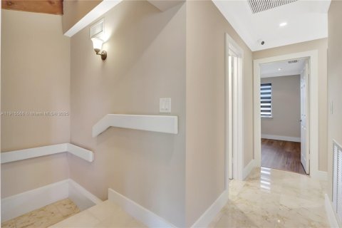 Touwnhouse à louer à Miami, Floride: 3 chambres, 168.62 m2 № 1971435 - photo 20