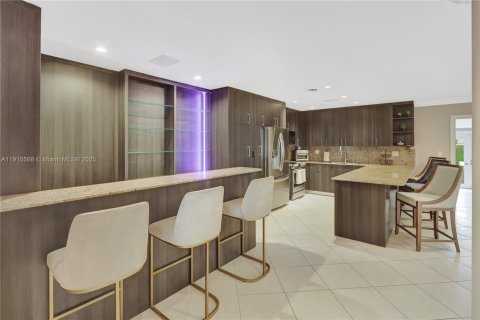 Touwnhouse à louer à Miami, Floride: 3 chambres, 168.62 m2 № 1971435 - photo 8