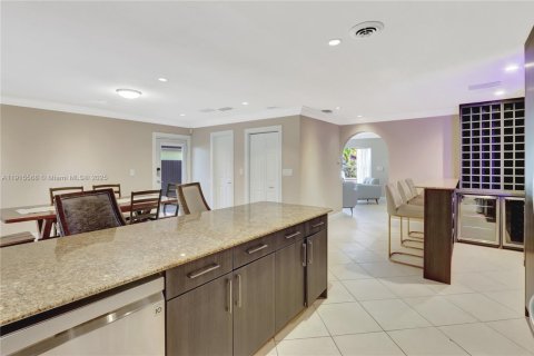 Touwnhouse à louer à Miami, Floride: 3 chambres, 168.62 m2 № 1971435 - photo 9