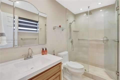 Touwnhouse à louer à Miami, Floride: 3 chambres, 168.62 m2 № 1971435 - photo 18