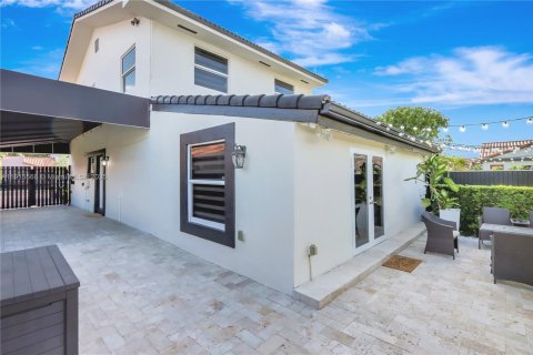 Touwnhouse à louer à Miami, Floride: 3 chambres, 168.62 m2 № 1971435 - photo 2