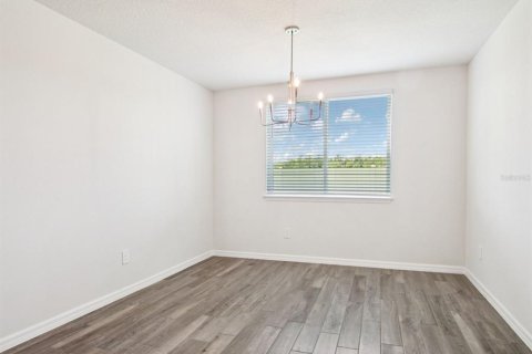 Villa ou maison à vendre à Zephyrhills, Floride: 4 chambres, 230.96 m2 № 2205868 - photo 9