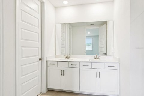 Villa ou maison à vendre à Zephyrhills, Floride: 4 chambres, 230.96 m2 № 2205868 - photo 12
