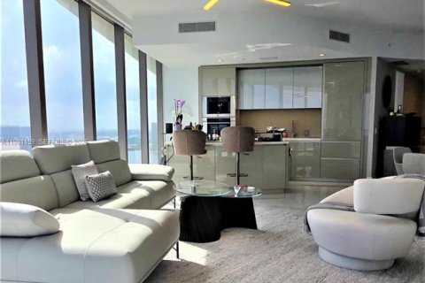 Copropriété à vendre à Sunny Isles Beach, Floride: 2 chambres, 149.39 m2 № 2326359 - photo 2