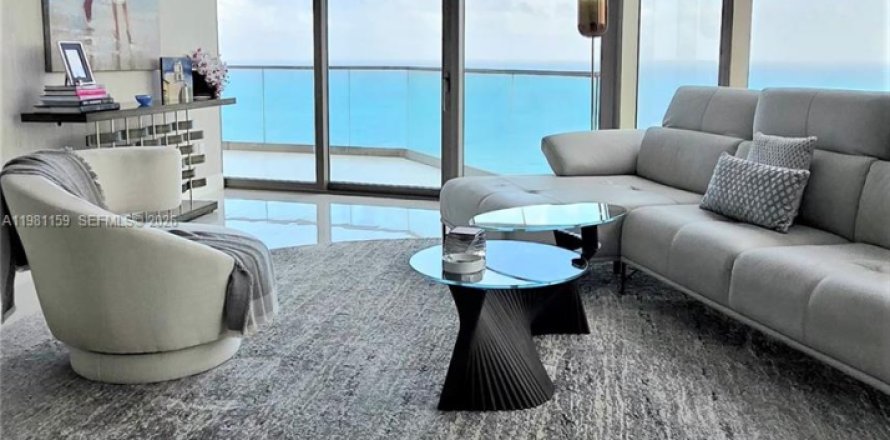 Condo à Sunny Isles Beach, Floride, 2 chambres  № 2326359