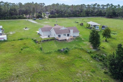 Casa en venta en Weirsdale, Florida, 4 dormitorios, 264.31 m2 № 1829718 - foto 1