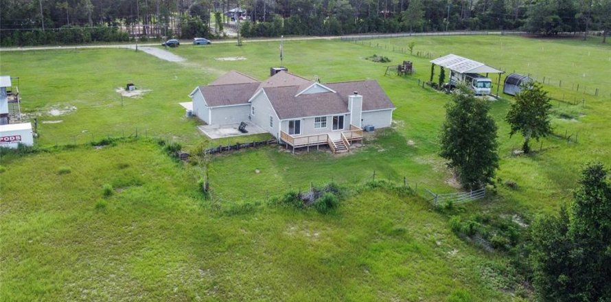 Casa en Weirsdale, Florida 4 dormitorios, 264.31 m2 № 1829718
