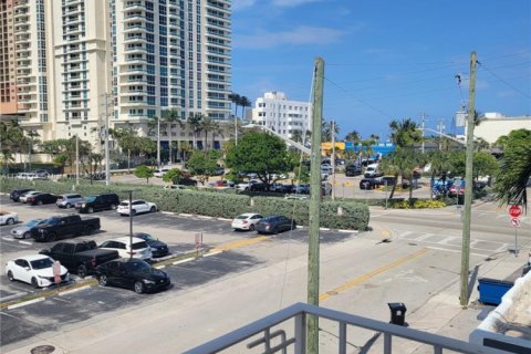 Купить кондоминиум в Форт-Лодердейл, Флорида 15 комнат, 78.97м2, № 2016012 - фото 7