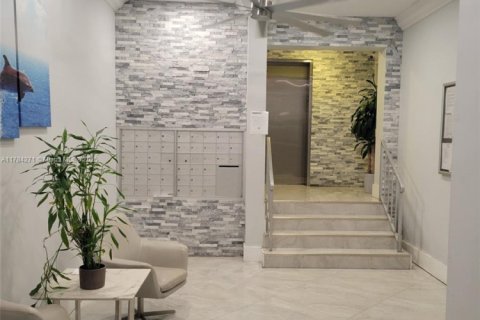 Купить кондоминиум в Форт-Лодердейл, Флорида 15 комнат, 78.97м2, № 2016012 - фото 3