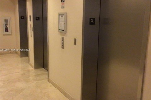 Condominio en alquiler en Hallandale Beach, Florida, 2 dormitorios, 92.9 m2 № 2076885 - foto 28
