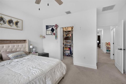 Townhouse in Pembroke Pines, Florida 3 bedrooms, 190.36 sq.m. № 2409051 - photo 21