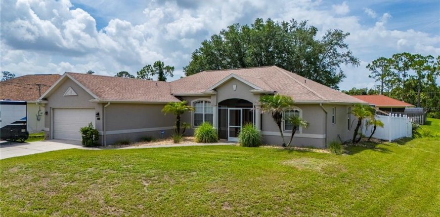 Casa en North Port, Florida 3 dormitorios, 161.56 m2 № 2209346