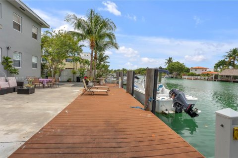 Immobilier commercial à vendre à Miami Beach, Floride: 857.86 m2 № 1960755 - photo 7