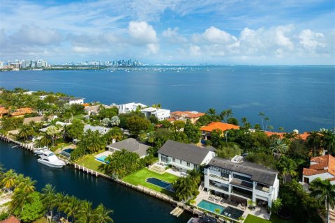 Villa ou maison à vendre à Coral Gables, Floride: 6 chambres, 600.15 m2 № 1996157 - photo 29