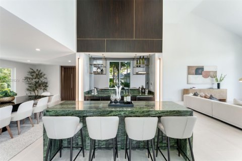 Villa ou maison à vendre à Coral Gables, Floride: 6 chambres, 600.15 m2 № 1996157 - photo 8