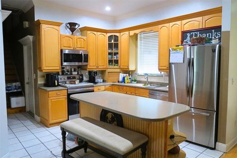 House in Lakeland, Florida 3 bedrooms, 190.45 sq.m. № 1565449 - photo 8