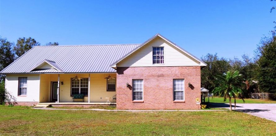 House in Lakeland, Florida 3 bedrooms, 190.45 sq.m. № 1565449