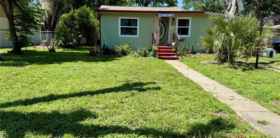 House in Orlando, Florida 3 bedrooms, 128.21 sq.m. № 2147976