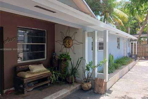 Commercial property in Miami, Florida 273.32 sq.m. № 2254018 - photo 6