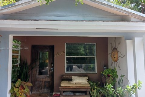 Commercial property in Miami, Florida 273.32 sq.m. № 2254018 - photo 5