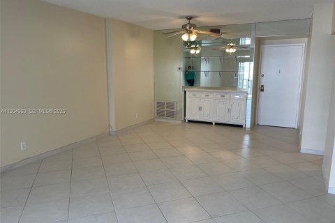 Copropriété à vendre à Hollywood, Floride: 2 chambres, 105.17 m2 № 2027183 - photo 5