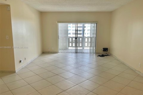 Copropriété à vendre à Hollywood, Floride: 2 chambres, 105.17 m2 № 2027183 - photo 2