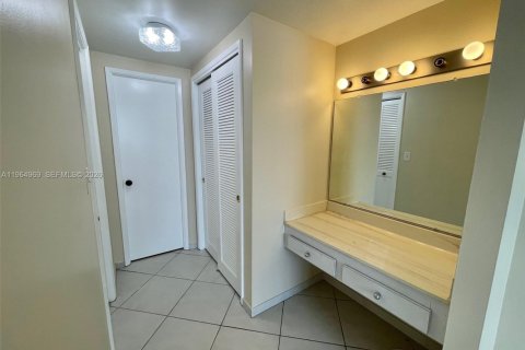Copropriété à vendre à Hollywood, Floride: 2 chambres, 105.17 m2 № 2027183 - photo 14