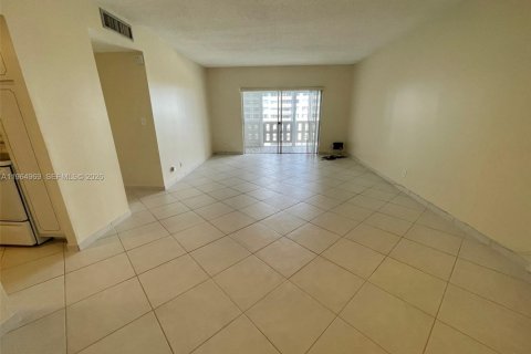 Copropriété à vendre à Hollywood, Floride: 2 chambres, 105.17 m2 № 2027183 - photo 3