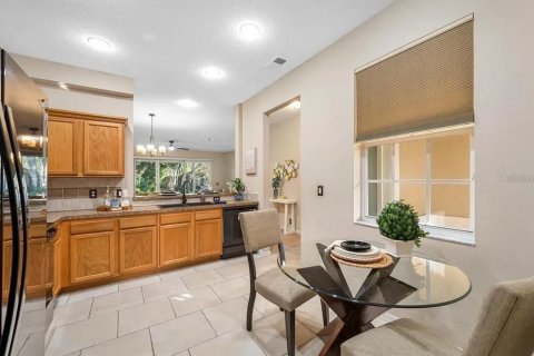 Adosado en alquiler en Tarpon Springs, Florida, 2 dormitorios, 128.02 m2 № 1800361 - foto 4