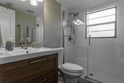 Condominio en alquiler en Tampa, Florida, 2 dormitorios, 75.44 m2 № 1765626 - foto 14