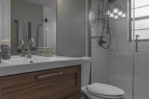 Condominio en alquiler en Tampa, Florida, 2 dormitorios, 75.44 m2 № 1765626 - foto 15