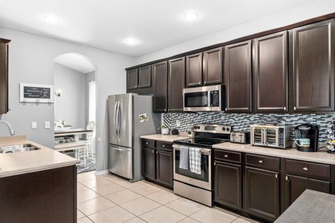 House in Riverview, Florida 3 bedrooms, 161.74 sq.m. № 2104941 - photo 8