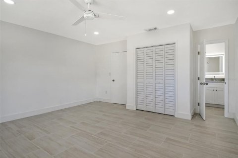 House in Nokomis, Florida 2 bedrooms, 156.35 sq.m. № 1523322 - photo 20