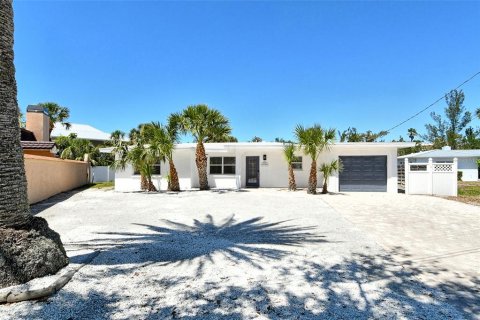 House in Nokomis, Florida 2 bedrooms, 156.35 sq.m. № 1523322 - photo 3