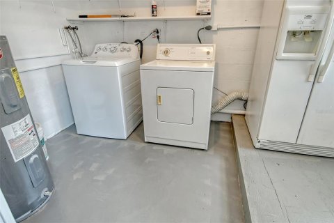 House in Nokomis, Florida 2 bedrooms, 156.35 sq.m. № 1523322 - photo 24