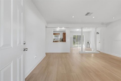 Villa ou maison à vendre à Saint Petersburg, Floride: 3 chambres, 107.4 m2 № 2430818 - photo 3