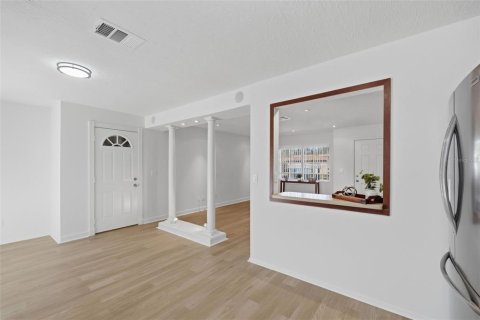 Villa ou maison à vendre à Saint Petersburg, Floride: 3 chambres, 107.4 m2 № 2430818 - photo 17