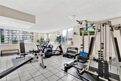 Condominio en alquiler en Miami, Florida, 2 dormitorios, 132.85 m2 № 1953368 - foto 7