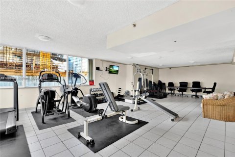 Condominio en alquiler en Miami, Florida, 2 dormitorios, 132.85 m2 № 1953368 - foto 8