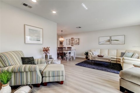 Villa ou maison à louer à Clearwater, Floride: 4 chambres, 174.47 m2 № 2103930 - photo 5