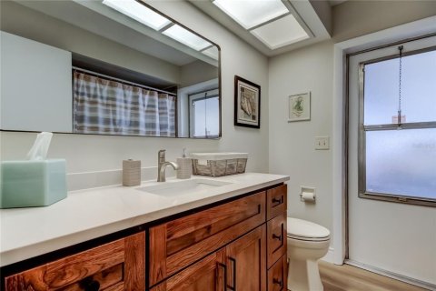 Villa ou maison à louer à Clearwater, Floride: 4 chambres, 174.47 m2 № 2103930 - photo 18