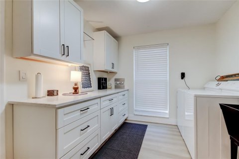 Villa ou maison à louer à Clearwater, Floride: 4 chambres, 174.47 m2 № 2103930 - photo 12